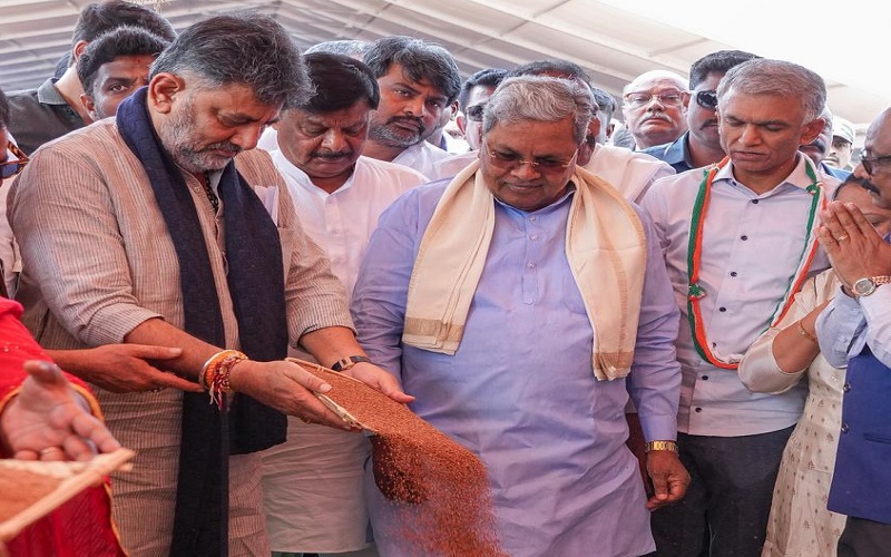 dk shivakumar in hassan