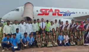 school children plane tour